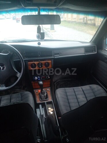 Mercedes 190 1991, 250,000 km - 1.8 l - Qəbələ