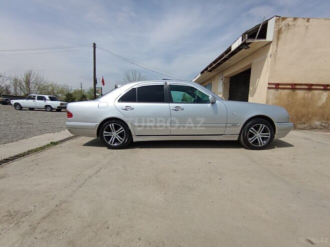 Mercedes E 230 1996, 236,000 km - 2.3 л - İmişli