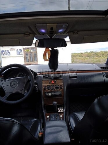 Mercedes E 230 1996, 236,000 km - 2.3 л - İmişli