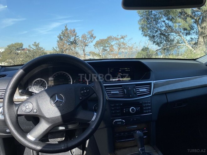 Mercedes E 220 d 2010, 318,000 km - 2.2 l - Bakı