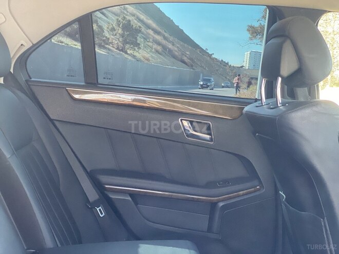 Mercedes E 220 d 2010, 318,000 km - 2.2 l - Bakı