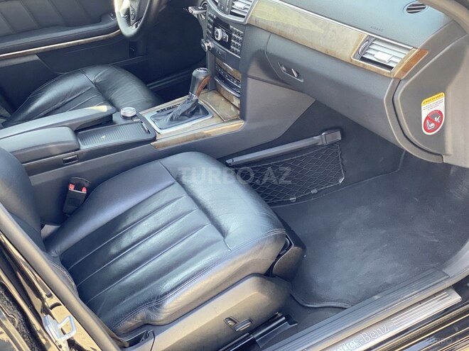 Mercedes E 220 d 2010, 318,000 km - 2.2 l - Bakı