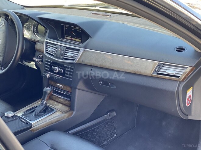 Mercedes E 220 d 2010, 318,000 km - 2.2 l - Bakı