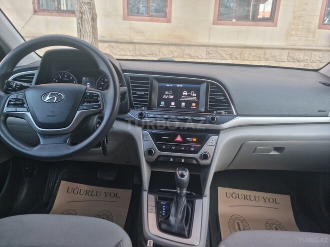 Hyundai Elantra 2018, 93,800 km - 2.0 l - Sumqayıt