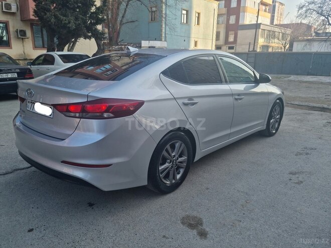 Hyundai Elantra 2018, 93,800 km - 2.0 l - Sumqayıt