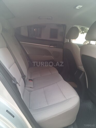 Hyundai Elantra 2018, 93,800 km - 2.0 l - Sumqayıt