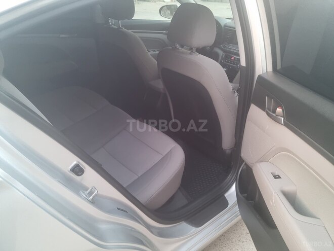 Hyundai Elantra 2018, 93,800 km - 2.0 l - Sumqayıt