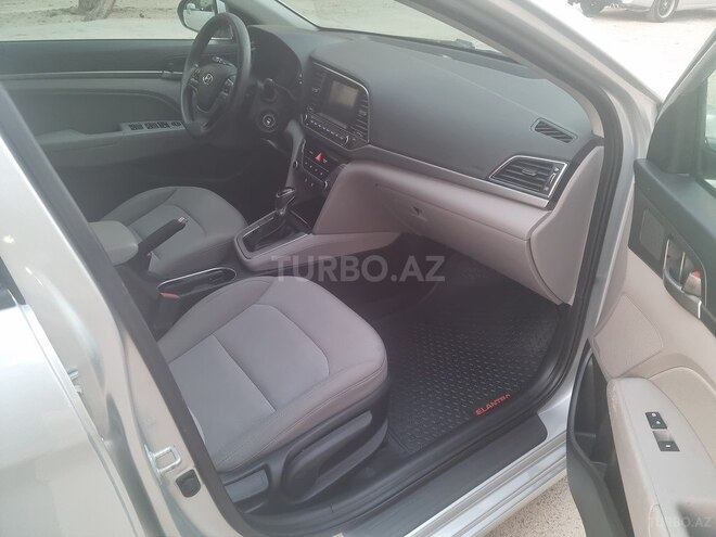 Hyundai Elantra 2018, 93,800 km - 2.0 l - Sumqayıt