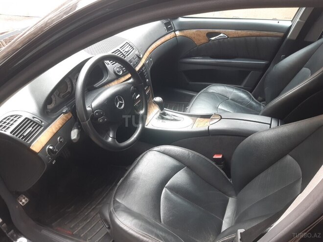 Mercedes E 200 2005, 283,000 km - 1.8 l - Bakı