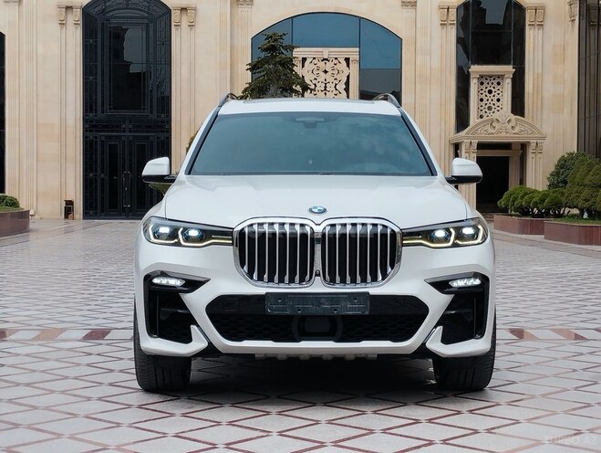 BMW X7-4