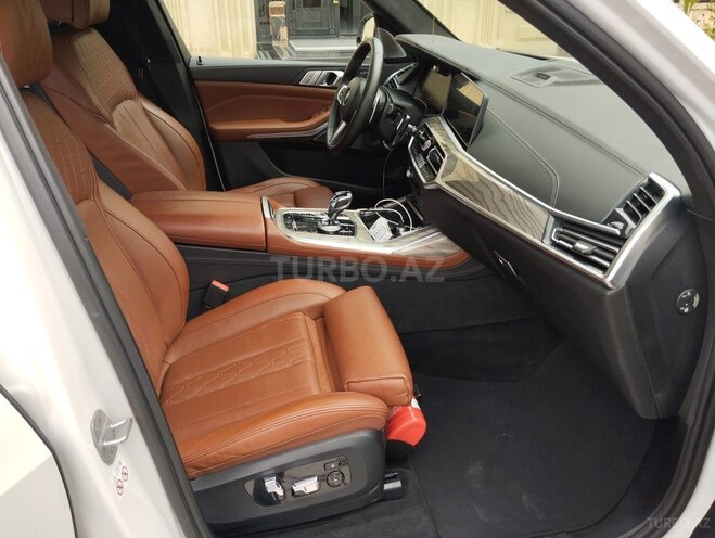 BMW X7-9