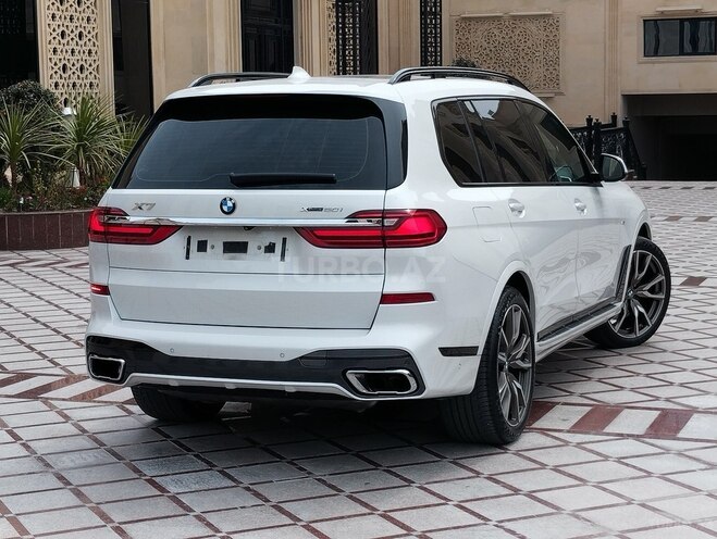 BMW X7-6