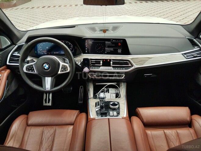 BMW X7-7