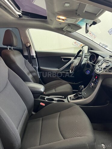 Hyundai Elantra 2015, 110,298 km - 1.8 l - Bakı