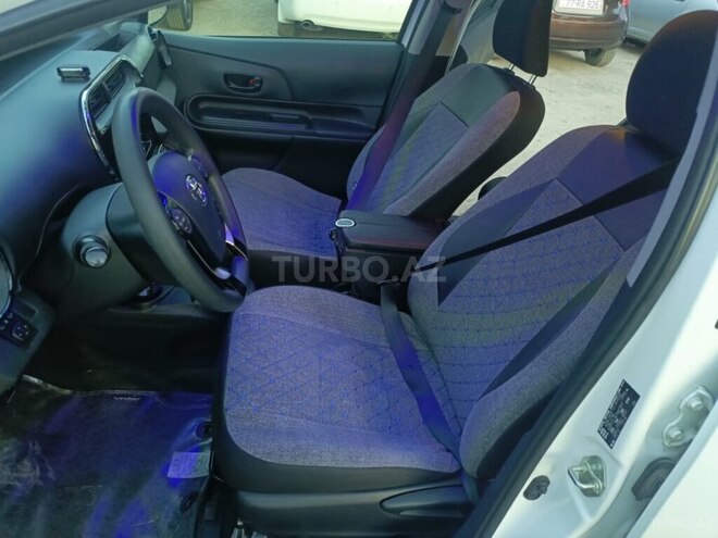 Toyota Aqua 2018, 96,000 km - 1.5 l - Bakı