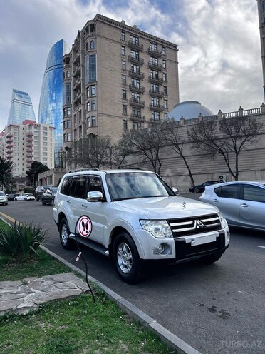 Mitsubishi Pajero 2008, 220,000 km - 3.0 l - Bakı