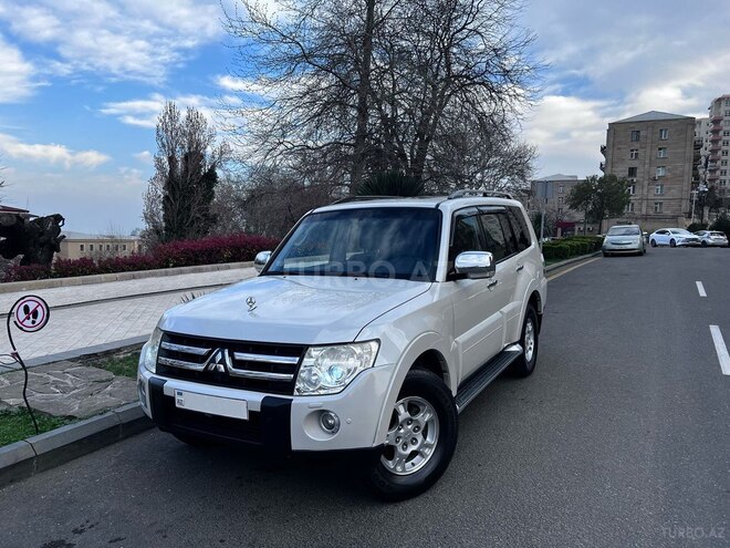 Mitsubishi Pajero 2008, 220,000 km - 3.0 l - Bakı
