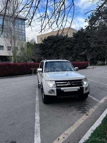 Mitsubishi Pajero 2008, 220,000 km - 3.0 l - Bakı