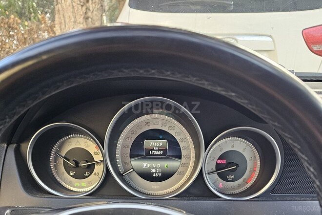 Mercedes C 250 2014, 173,569 km - 1.8 л - Bakı