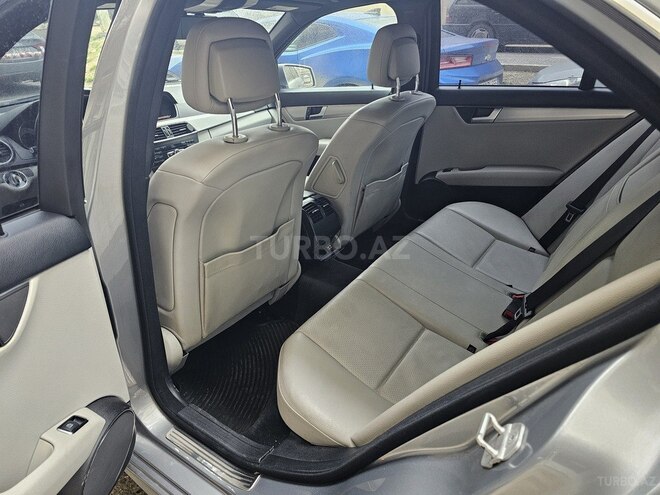 Mercedes C 250 2014, 173,569 km - 1.8 л - Bakı