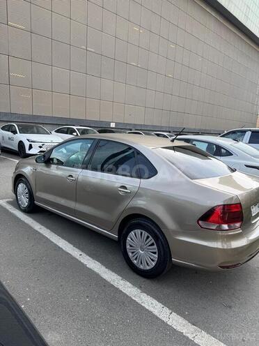 Volkswagen Polo 2018, 250,000 km - 1.6 л - Bakı