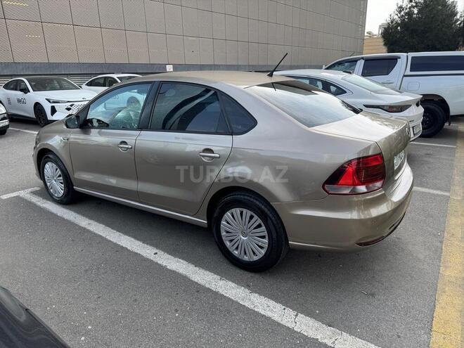Volkswagen Polo 2018, 250,000 km - 1.6 л - Bakı