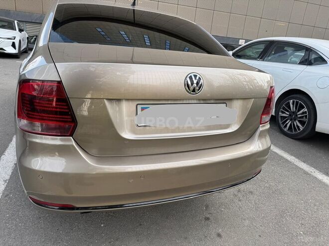 Volkswagen Polo 2018, 250,000 km - 1.6 л - Bakı