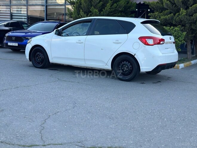 Kia Cerato 2011, 320,000 km - 1.6 l - Bakı