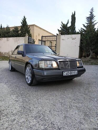 Mercedes E 200 1995, 252,360 km - 2.0 l - Bakı