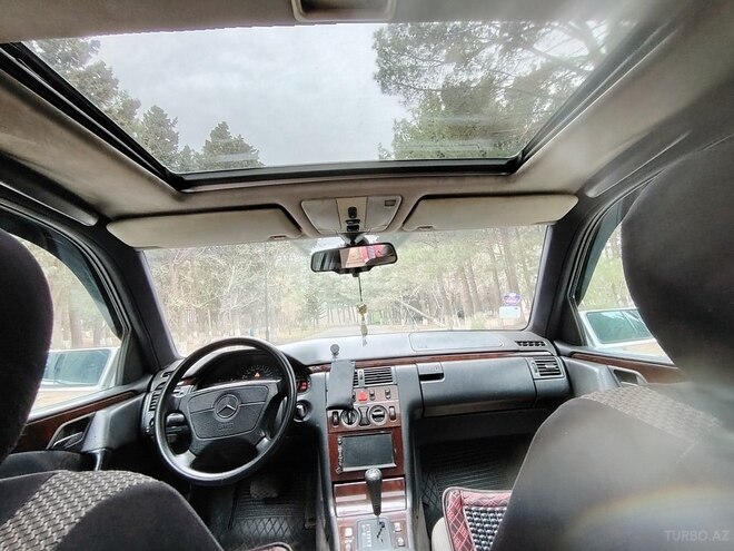 Mercedes E 200 1996, 279,332 km - 2.0 l - Sumqayıt