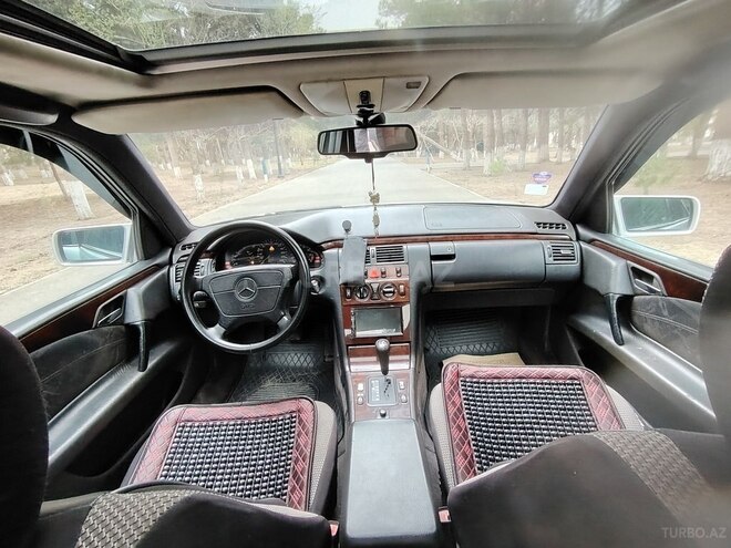 Mercedes E 200 1996, 279,332 km - 2.0 l - Sumqayıt
