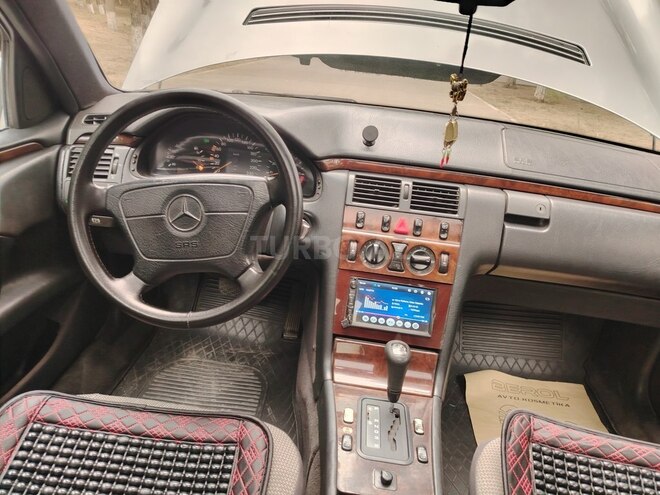 Mercedes E 200 1996, 279,332 km - 2.0 l - Sumqayıt