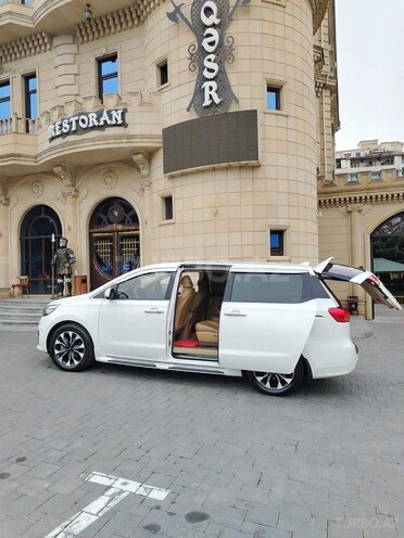 Kia Carnival 2015, 151,000 km - 2.2 l - Bakı