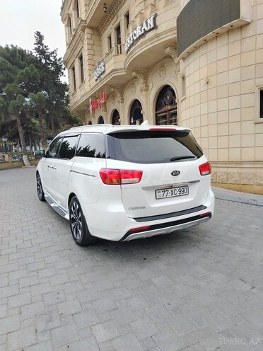 Kia Carnival 2015, 151,000 km - 2.2 l - Bakı