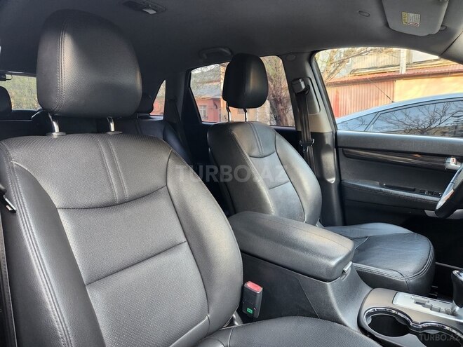 Kia Sorento-11