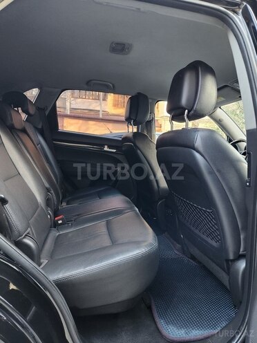 Kia Sorento-13