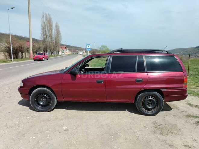 Opel Astra 1997, 540,000 km - 1.6 l - Qusar