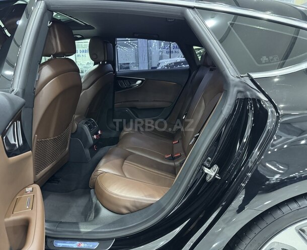 Audi A7-14