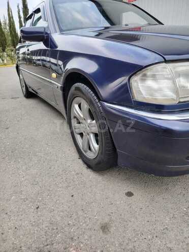 Mercedes C 180 1997, 439,429 km - 1.8 l - Yevlax