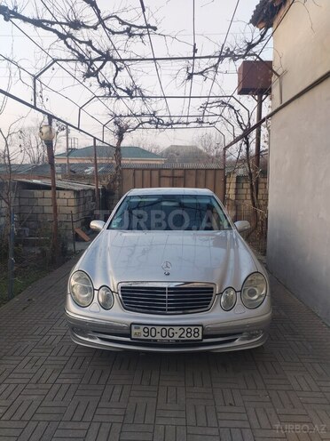 Mercedes E 240 2012, 250,000 km - 2.4 l - Zaqatala