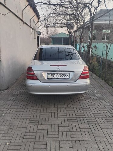 Mercedes E 240 2012, 250,000 km - 2.4 l - Zaqatala