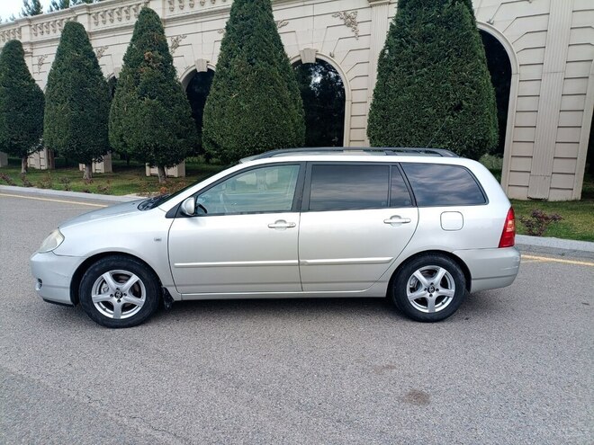 Toyota Corolla 2006, 258,000 km - 1.4 l - Gəncə