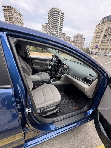 Hyundai Elantra 2019, 74,000 km - 2.0 l - Bakı