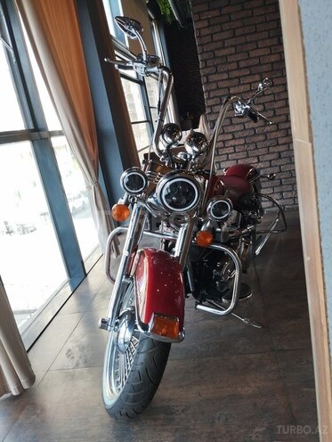 Harley-Davidson FLSTN Softail Deluxe-16