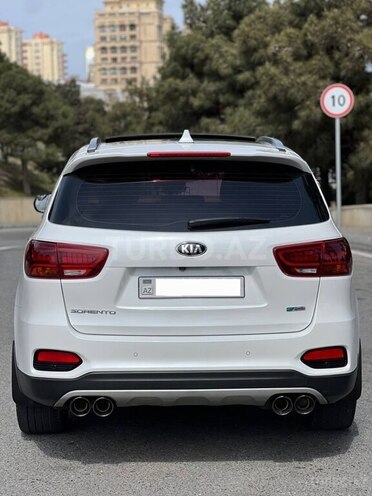 Kia Sorento-2