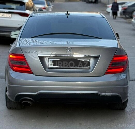 Mercedes C 250 2012, 286,500 km - 1.8 l - Yevlax