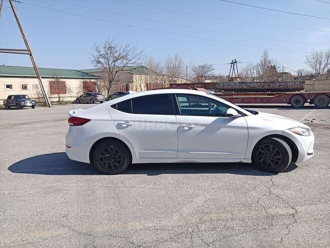 Hyundai Elantra 2016, 225,828 km - 2.0 l - Bakı