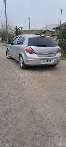Opel Astra 2006, 300,000 km - 1.3 l - Biləsuvar