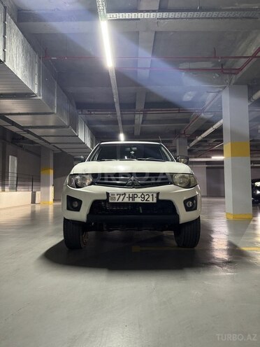 Mitsubishi L200 2014, 350,000 km - 2.5 л - Bakı