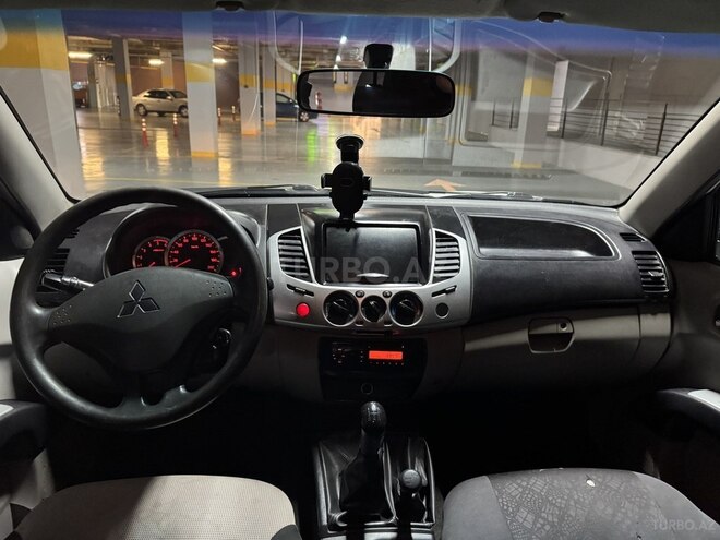 Mitsubishi L200 2014, 350,000 km - 2.5 л - Bakı